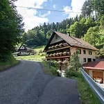 Lioba Huber *
